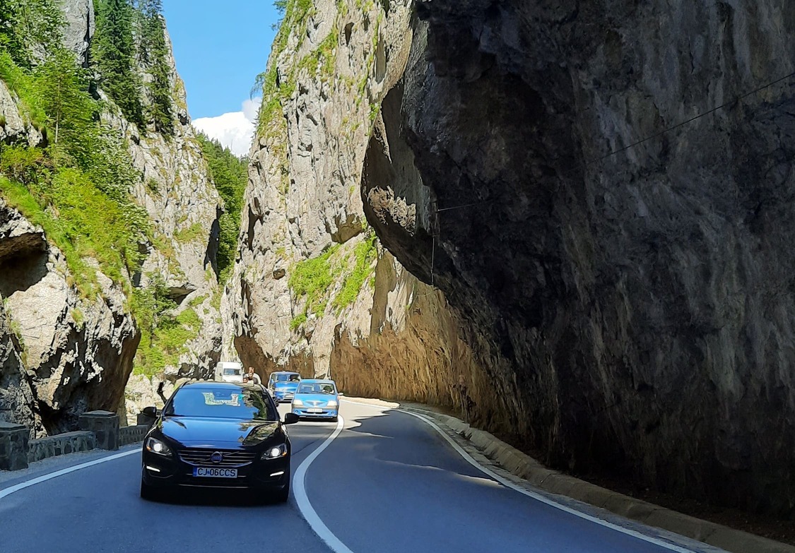 Ущелина Біказ, Червоне озеро, фунікулер у Пятра-Нямц